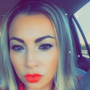 Meet your Posher, Marci